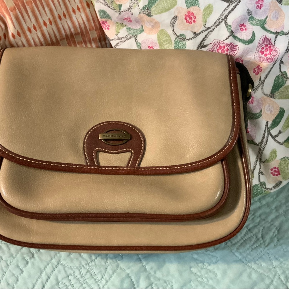Carryland Caribbean Cream and Brown Crossbody Bag